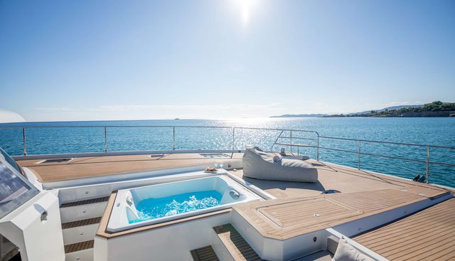 D2 Yacht 2