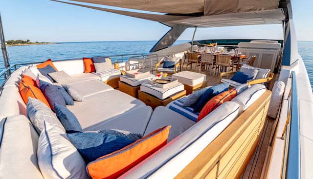 Calm Yacht 3