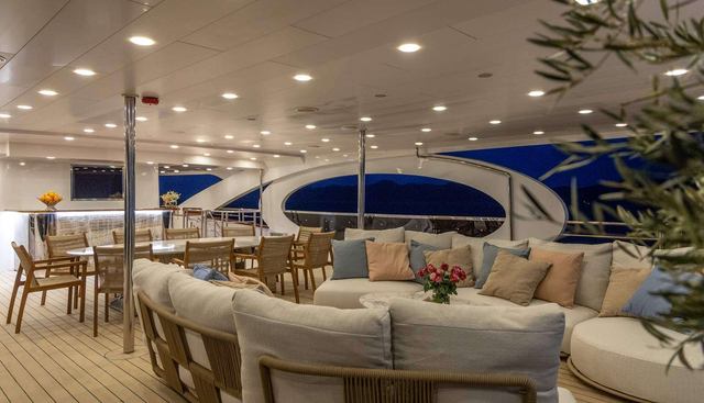 Olimp Yacht 4