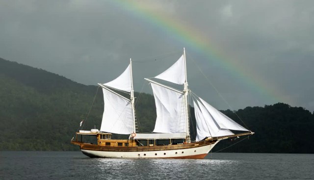 Anne Bonny Yacht 5