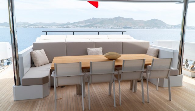 Dulce De Leche Yacht 4