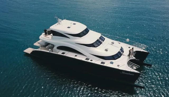 Moondance Yacht 2