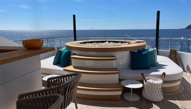 Xwave Yacht 3