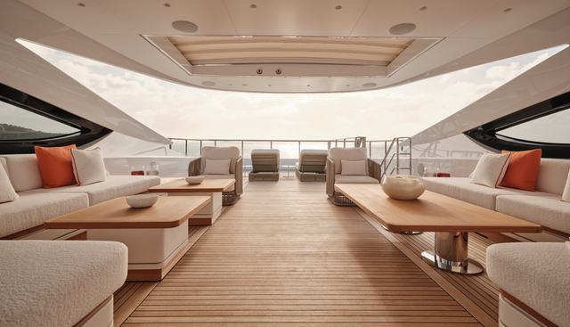 Xwave Yacht 2