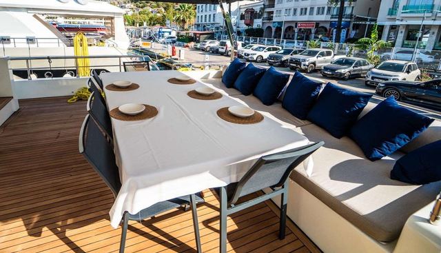 Beluga Yacht 4