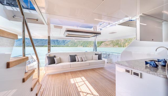 Voyager Yacht 4