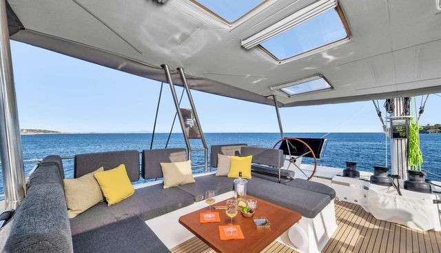Neow Yacht 4