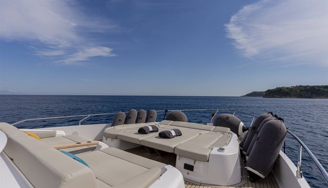 Elisa 3 Yacht 2