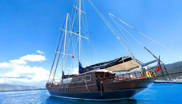 Carolina Yacht 5