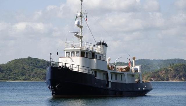 Catriel Charter Yacht