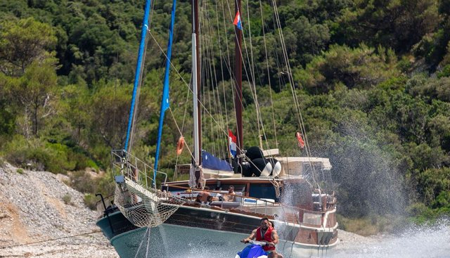 Eleganza Yacht 2