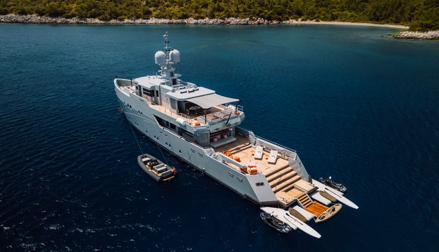 Carmen Yacht 5