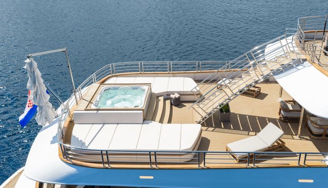 Aeterna Yacht 3