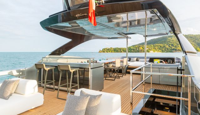 Coco Yacht 2