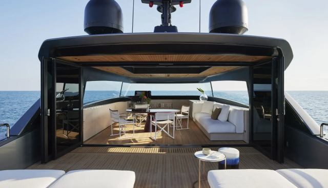 Obsidian Yacht 2