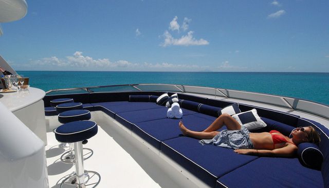 Dona Lola Yacht 3