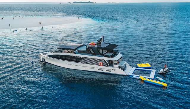 Solara Yacht 4