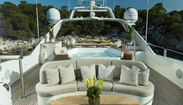 Oak Yacht 2