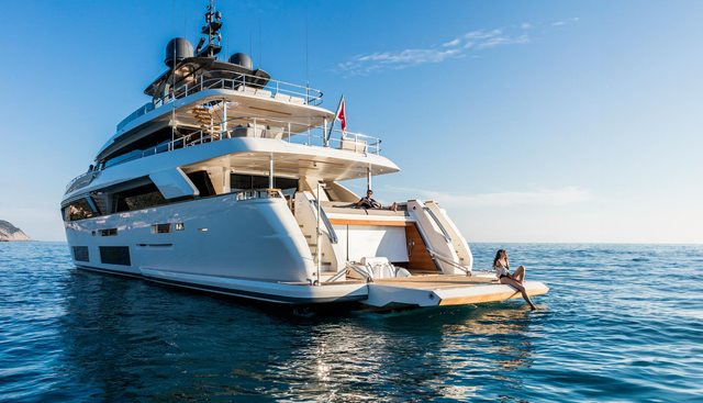 Upstream Yacht 5