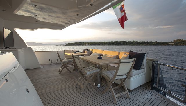 Cappuccino Charter Yacht - 4