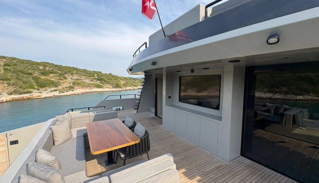 Funky Choice Yacht 4