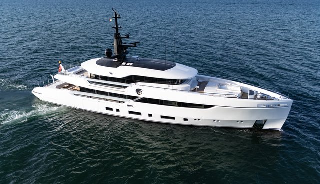 Night Fury II Yacht 3