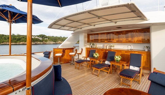 Moon River Yacht 4
