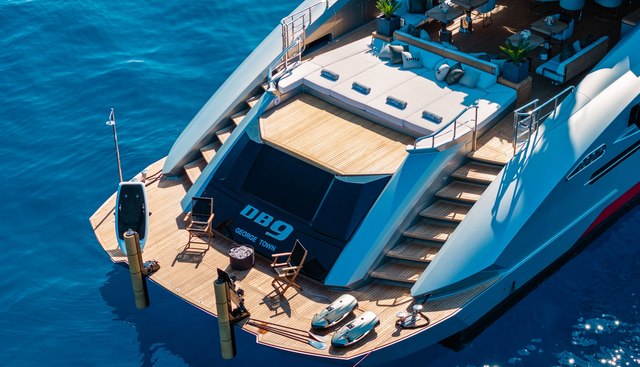 DB9 Yacht 5