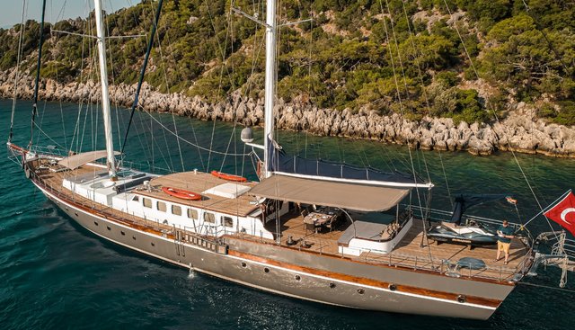 Nautilus Yacht 5