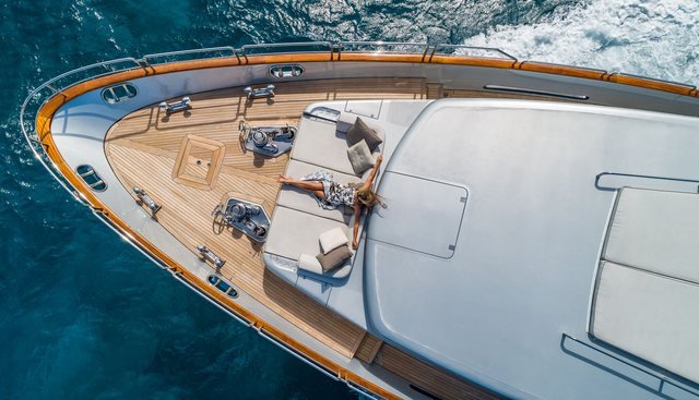 Tail Lights Yacht 2