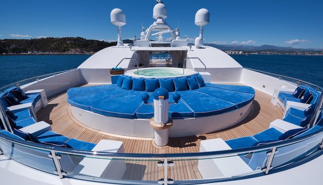 Queen Miri Yacht 3