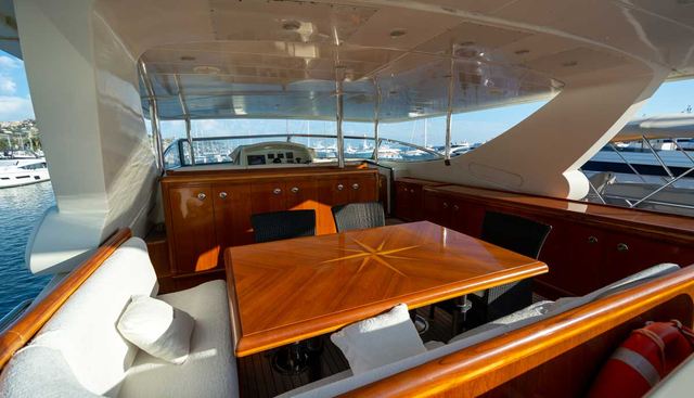 Ariston Five Yacht 3