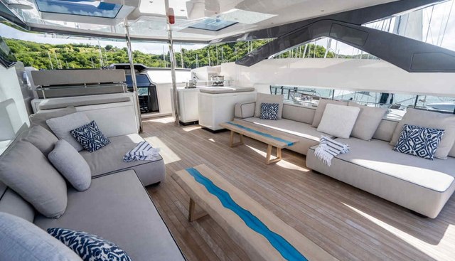 Never Blue Yacht 4