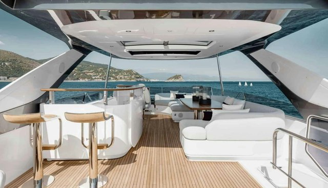 Paradise Pearl Yacht 3