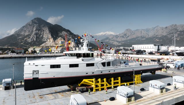 Emotional Yacht 2