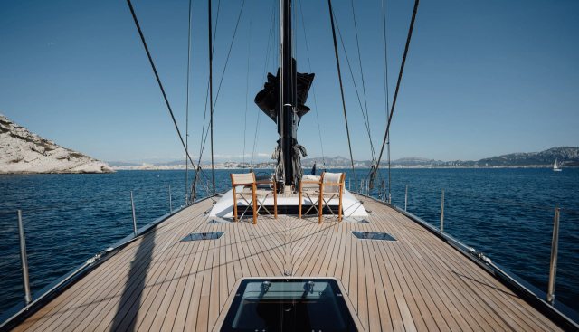Victoria Yacht 2
