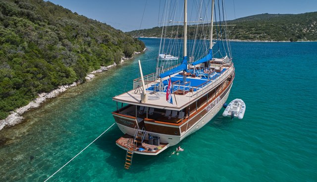 Tajna Mora Yacht 5