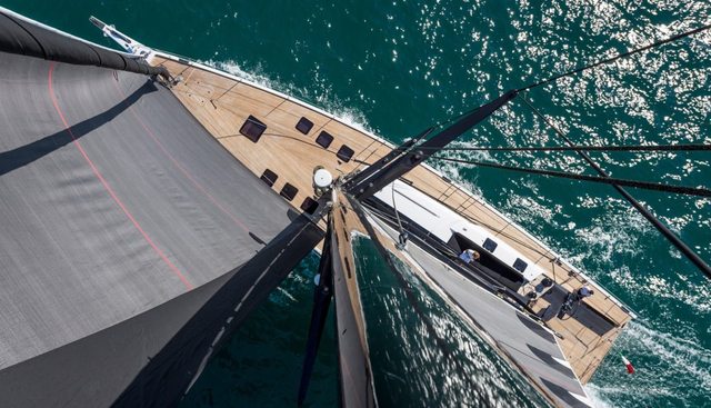 O2 Yacht 2