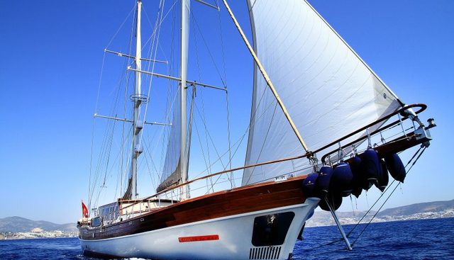 Estrella De Mar Yacht 2