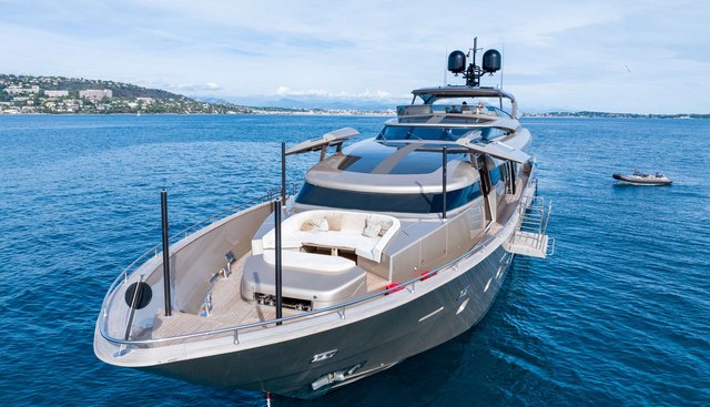 The Palm Yacht 2