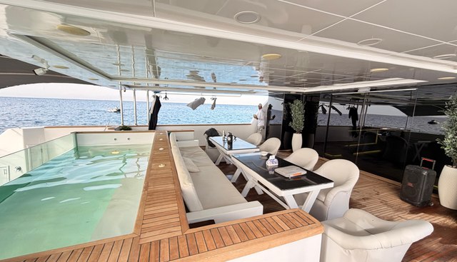 Yachtiano Yacht 2
