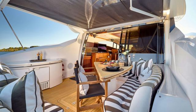 Sunseeker Predator 72 Ghost Yacht 4