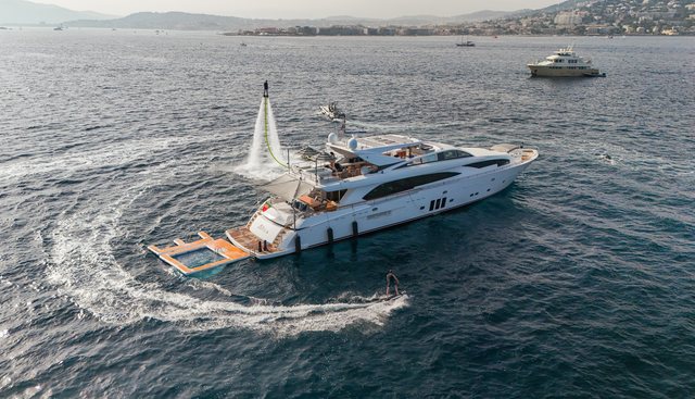 Millesime Yacht 5