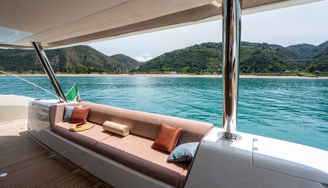 Gloria Yacht 4