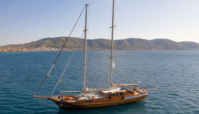 Entre Cielos Yacht 2