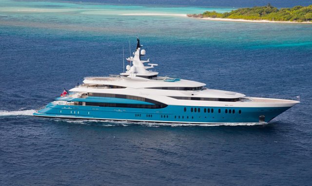 Superyacht SUNRAYS available for winter charter in the Indian Ocean
