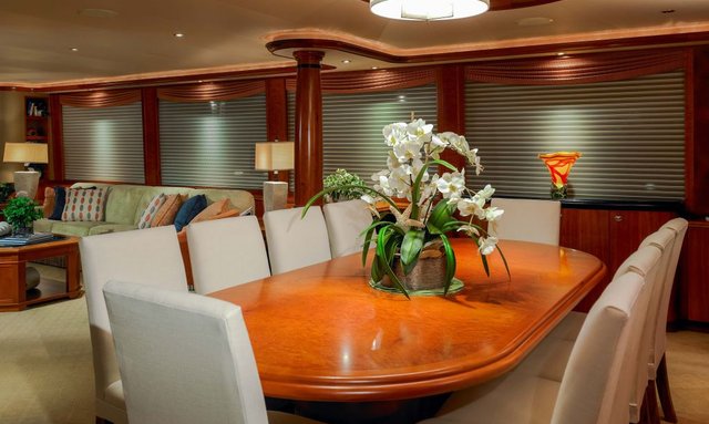 Motor Yacht 'CHASING DAYLIGHT' Available at Christmas in Bahamas