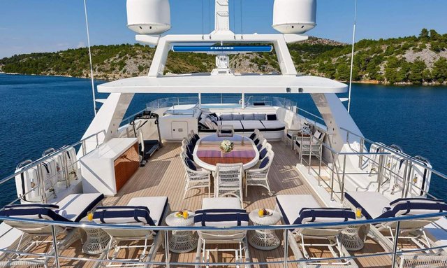 M/Y ‘Reve D’Or’ Offers Summertime Special