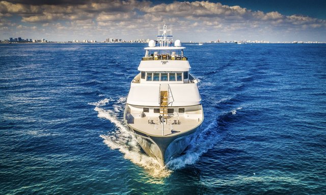 M/Y LOON to provide emergency aid to the Bahamas 