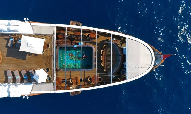 M/Y ‘Christina O’ available to charter at a reduced rate in the Mediterranean